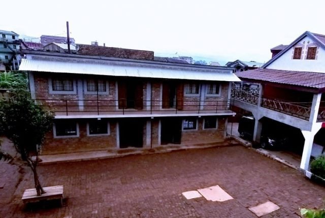 Ecole Privée Au Beau Lieu Préscolaire Primaire Secondaire Antsirabe Madagascar