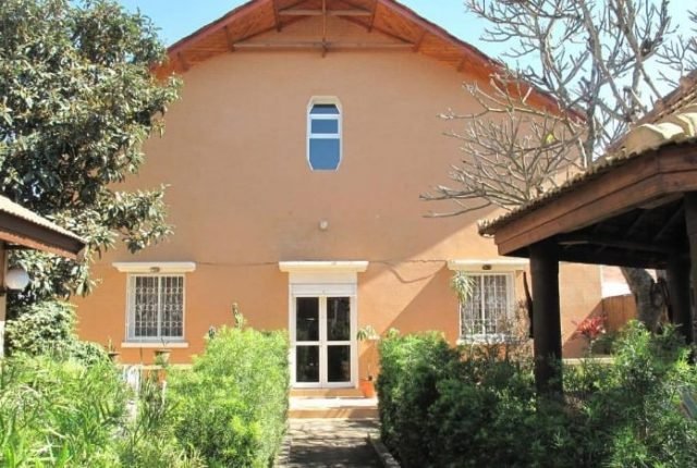 Maison D'hôte Résidence Matsiatra Chambre Double Triple Et Familiale Avec Table D'hôte En Terrasse Fianarantsoa Madagascar