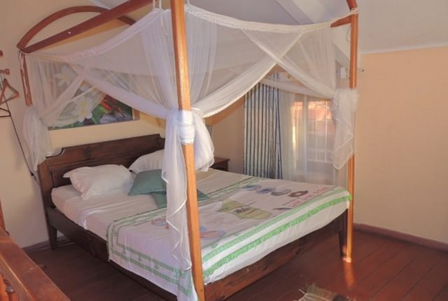 Bungalow Appartement De Vacances Bleu Petite Plage Majunga Madagascar